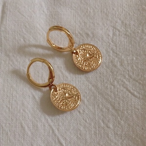 Mini Hoop Earring Plaqué or mini créoles clips dormeuses plaqué or cowrie hoop boucles d'oreilles pendant médaille plaqué or charms oreilles