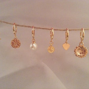 Mini Hoop Earring Plaqué or mini créoles dormeuses plaqué or cowrie hoop boucles d'oreilles pendant médaille plaqué or charms oreilles