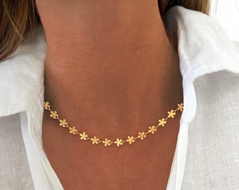 Vergoldete Fleuris-Halskette, trendiger Blumen-Pastillen-Anhänger, feine mehrreihige Halskette, goldenes Halsband