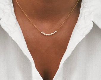 Gold-plated necklace with natural freshwater pearls, trendy delicate chain choker with a pearl pendant