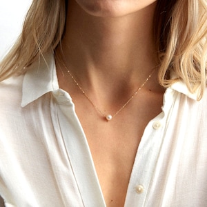 Collier perle eau douce Plaqué or tendance collier chaine fine multirangs ras de cou doré pendentif perle image 1
