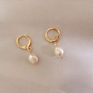 Mini Hoop Earring Gold plated Pearl Mother of pearl mini creole sleepers hoop earrings pendant medal pearl charms ears