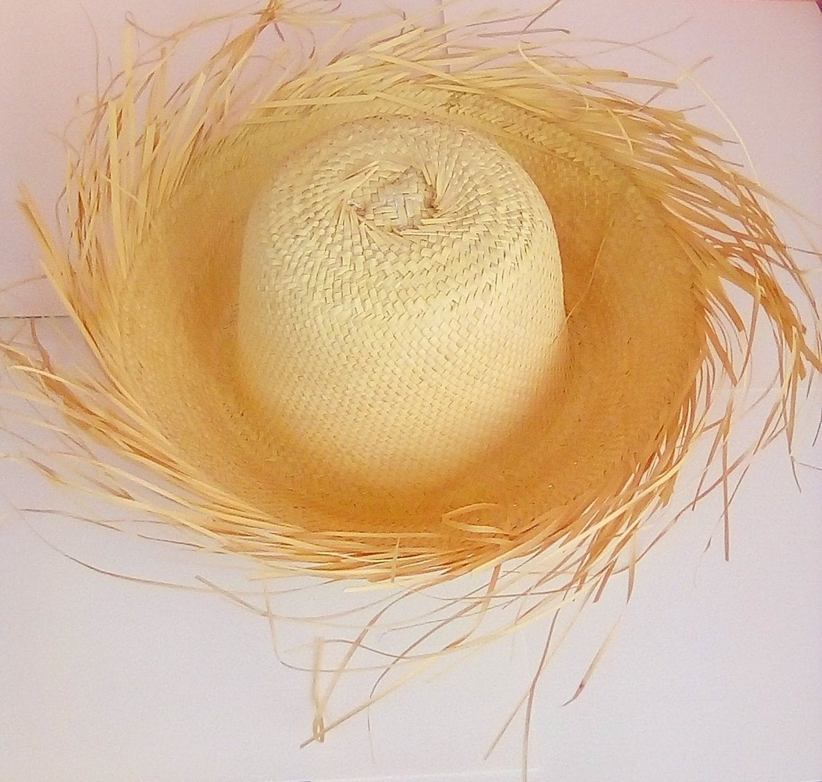 Pava. Puerto Rican jíbaro hat. Typical Puerto Rican hat. 8 inches for dressing. Traditional clothing. Festivals of PR