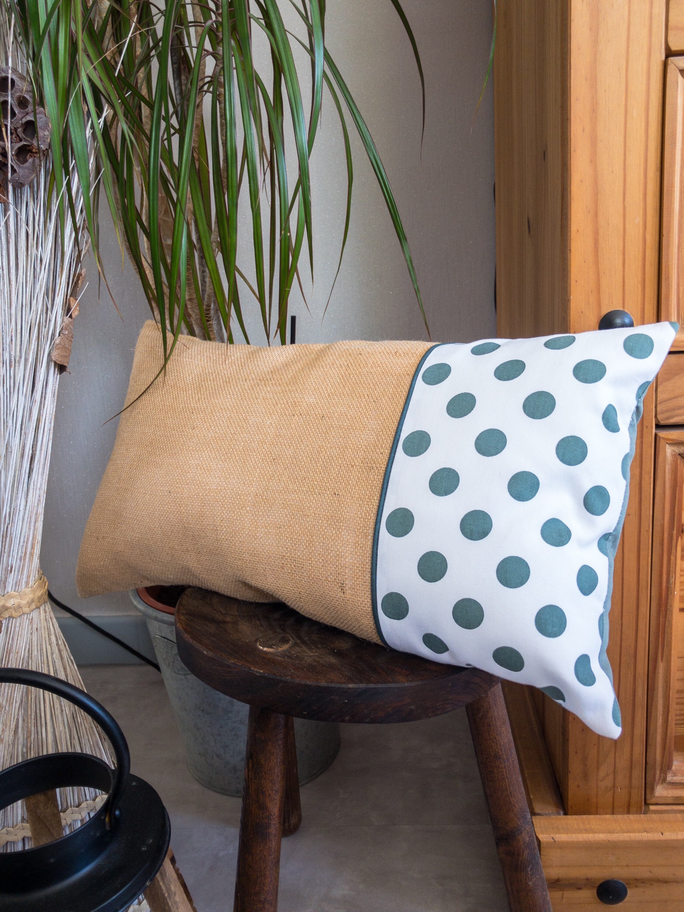 Coussin Bi-Matière Élégant en Jute et Coton, Cushion