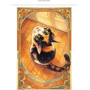 Peut inclure: Un diagramme de point de croix représentant un chat tricolore aux grands yeux verts, regardant vers le haut. Le chat est encadré dans une bordure ornée de style Art nouveau avec des détails dorés, orange et verts. Le texte "CAT" et "Cross stitch chart" sont en haut.