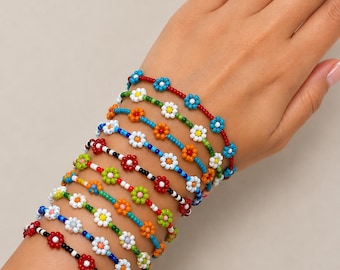 Delicate Flower Bead Bracelet, Daisy Bracelet,  Waterproof Stretch Glass Beads Summer Jewelry