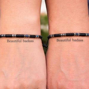 Op maat gemaakte morsecode-armband| Ik hou van je| Bad Ass| Gefeliciteerd met je verjaardag| Gepersonaliseerde verstelbare armband | Cadeau voor mannen, vrouwen, jongens, meisjes