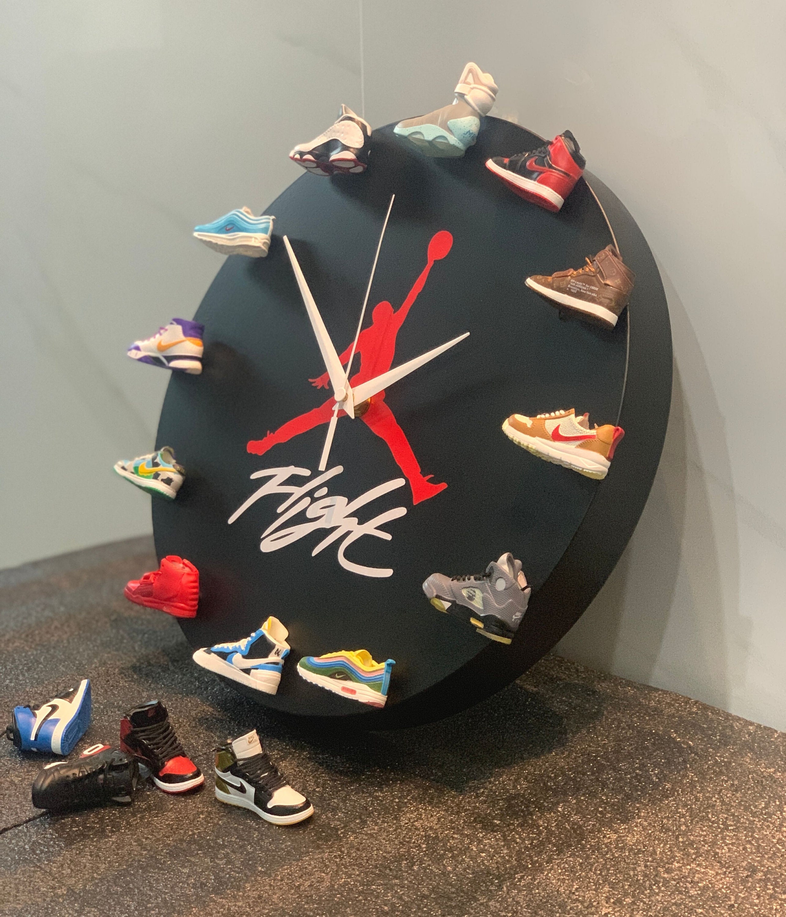 Reloj de zapatillas Air Jordan de edición limitada Reloj | Etsy España