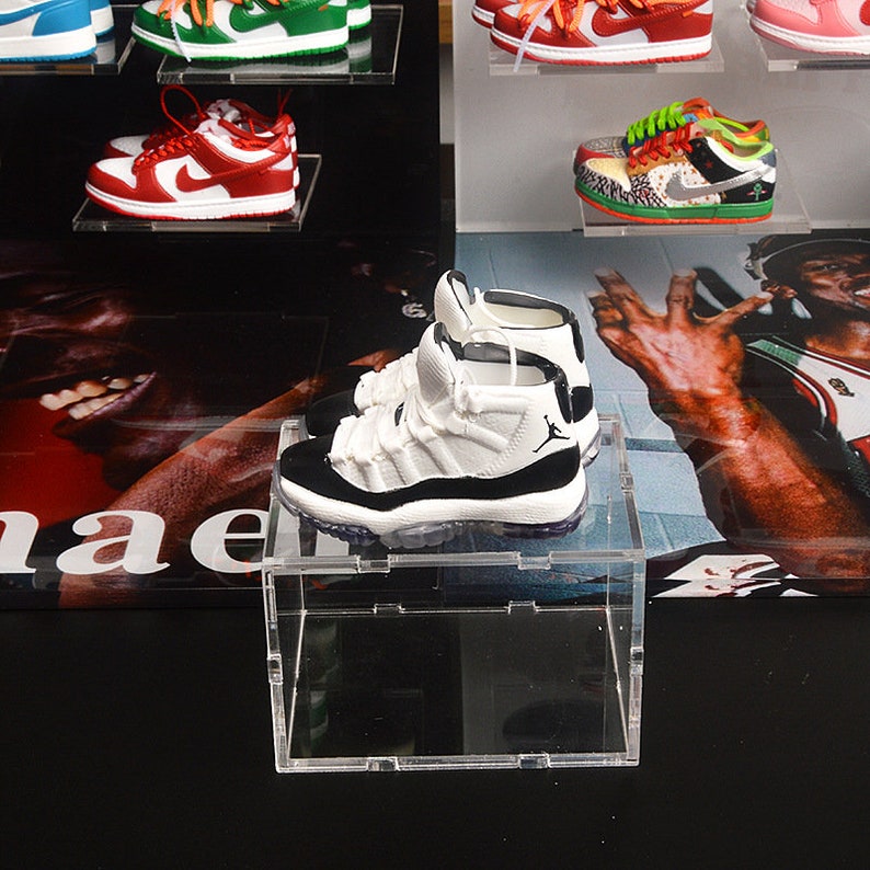 AIR JORDAN 11 3D Mini Sneaker Keychain Gift Set With Box - Etsy