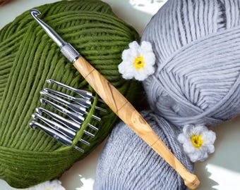 Aguja de crochet 8 en 1 personalizada, suministros de crochet, kit de crochet, agujas de madera de olivo artesanales, set de crochet, regalo artesanal para el Día de la Madre