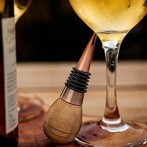 Custom Wine Bottle Stopper, Wooden Bottle Top, Hand Carved Stoppers, Wood Bottle Stopper, Engraved Stopper, Decorative Wine stoppers