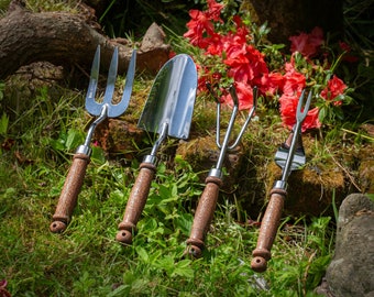 Handgefertigtes Gartenwerkzeug-Set aus Holz: Personalisiertes Gartengeschenk