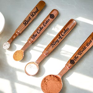 Wooden Measuring Spoons, Set of 4, Personalised, Copper Measuring Spoons, Rose Gold Measuring Spoons, Engraved Kitchenware, Baking gift