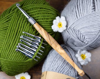Personalised 8 in 1 Crochet Hook, Crochet Supplies, Crochet Kit, Handcrafted Olive Wood Yarn Hooks, Crochet Set, Mothers Day Craft Gift