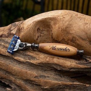 Personalised Olive Wood Razor, Wooden Handle Shaver, Custom Grooming Kit, Handcrafted Razor, Mens Engraved Grooming Gift, Mach 3