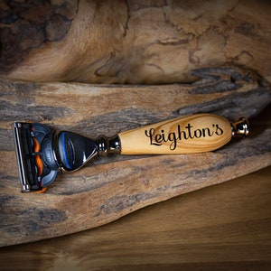 Hand turned Olive Wood Razor, Engraved Razor, Custom Grooming Kit, Wooden Handled Razor, Gillette Fusion Razor Set, Gillette Mach 3