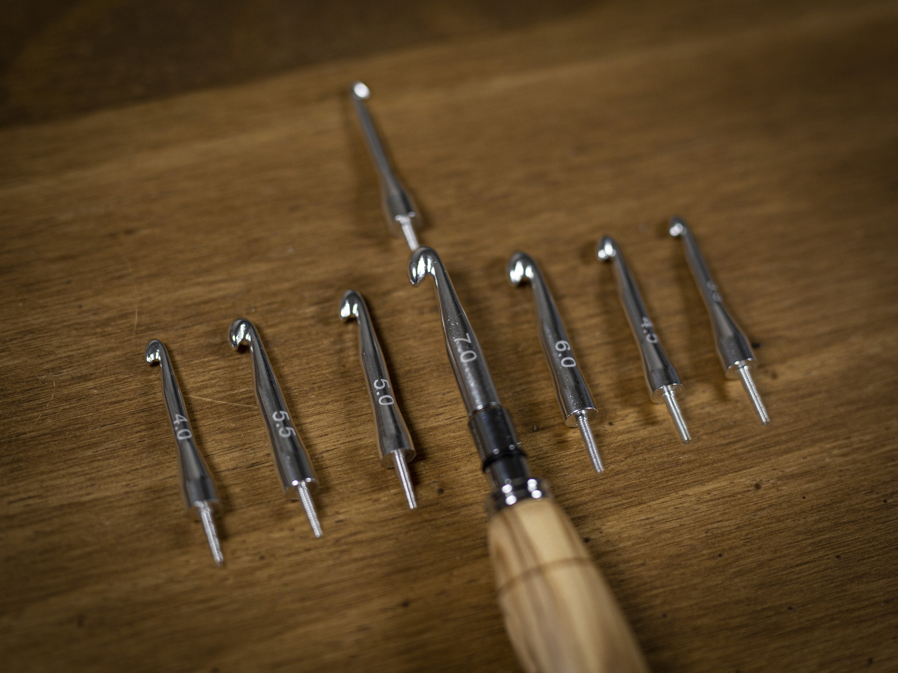 Olive Wood Crochet Hooks, Yarn Hook Set, Handmade Crochet Hooks, Gift for Crafter, Mothers Day Accessories, Crocheters Gift, Set of 8 Hooks