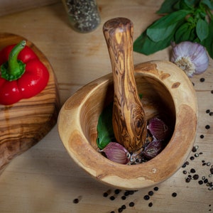 Engraved Olive Wood Pestle and Mortar, Wooden Spice Grinder, Rustic Mortar and Pestle Set, Handmade Kitchen Utensil, Gift for Chef