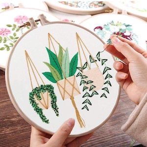 Embroidery Starter Kit w/ Floral Pattern and Instructions - Cross Stitch Kit w/ Floral Pattern - 1 Hoop, Cloth, Color Floss and Needles
