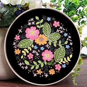 Embroidery Starter Kit w/ Floral Pattern and Instructions - Cross Stitch Kit w/ Floral Pattern - 1 Hoop, Cloth, Color Floss and Needles