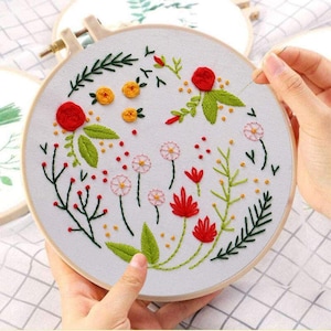 Embroidery Starter Kit w/ Floral Pattern and Instructions - Cross Stitch Kit w/ Floral Pattern - 1 Hoop, Cloth, Color Floss and Needles