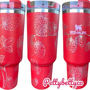 Strawberry Engraved tumbler - Floral Tumbler - Berry Flower Tumbler - engraved Tumbler - 40oz tumbler