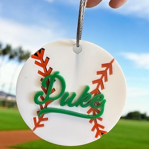 Personalisierter Baseball Taschenanhänger für Spieler - Baseball mit Name, Baseball Schlüsselanhänger - Baseball Team Geschenk - Ball Taschenanhänger - Taschenanhänger - Name Schlüsselanhänger