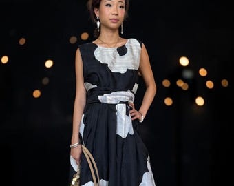 S,M - hand painted silk dress, party dress. Floral dress. Wedding guest dress. Formal dress. Knee length dress.