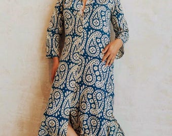 Chic beach coverup shirt dress. Sold in upscale boutiques for 180/- Our price 54/- Small, medium