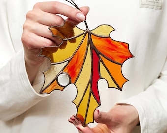 Maple Stained Glass Leaf Suncatcher, Fall leaves Autumn Ornament, Fall decor, Pendant gift Monstera Window hanging fensterdeko herbst