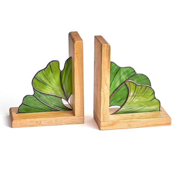Stained Glass Ginkgo Leaf Bookends with Oak Wood Base – Handmade Green Glass Décor for Shelves, Office, or Gift
