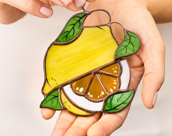 Buntglas Fensterbehang 'Maiglöckchen' Mit Schmetterling | 16,3x16,3 Cm | Sonnenfänger Für Fenster & Türen