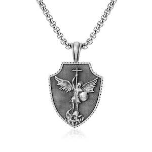 Collar de San Miguel Arcángel hecho a mano, colgante cristiano de San Miguel, comandante del ejército, regalo para hombre