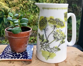 Cow Parsley Bone China Pitcher: Botanical Illustration Floral Jug 2 Pint Queen Anne’s Lace