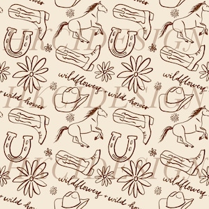Puede incluir: Patrón repetitivo con dibujos lineales marrones de caballos, botas de vaquero, herraduras, sombreros de vaquero y flores sobre un fondo beige. También se incluyen las palabras "wildflower + wild horses".