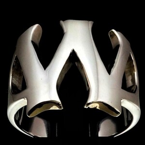 Anillo unisex de plata de ley con inicial W - Banda pulida