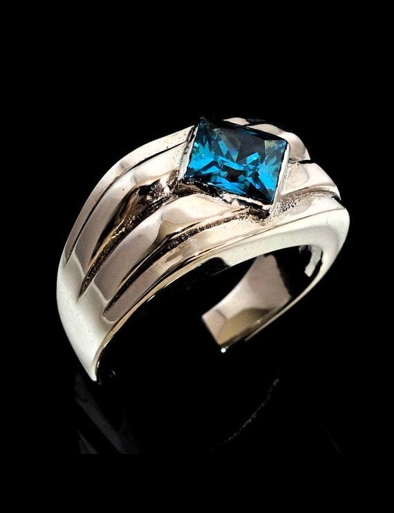 Cubic Zirconia Ring Polished Sterling Silver Square Shape Cubic Zirconia Ring Polished Sterling Silver Square Shape