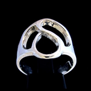 Anillo de plata esterlina con símbolo de letra del alfabeto griego Delta inicial, anillo unisex de plata 925 muy pulido