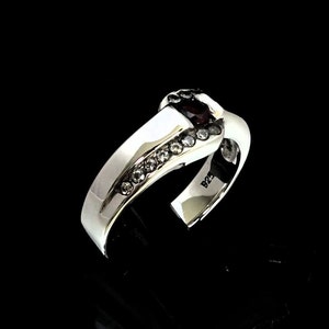 Sterling silver multi stone ring with a Fiery Red CZ and 16 Sparkling White CZ stones high polished 925 silver unisex ring