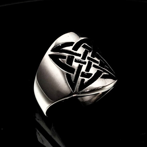 Celtic Inspired Silver Wedding Bands — Celtic knot shield band in sterling  silver | Silver wedding bands, Celtic knot, Silver