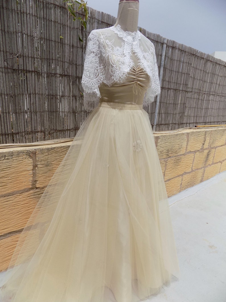 Bridal lace capeWedding cover upIvory corded lace capeBridal Alencon corded lace cape in ivory
