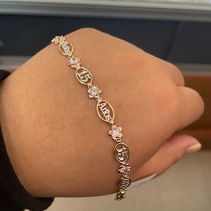14K Flower 15 Años Eternity Bracelet