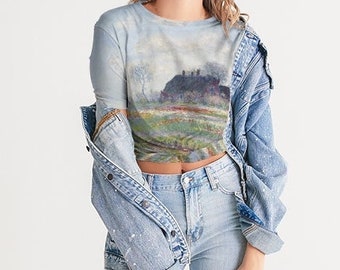 Women&#39;s Twist-Front Cropped Tee tulip fields