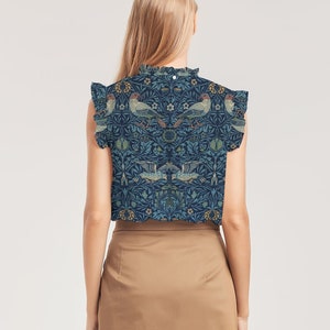 Top con maniche a volant William Morris Birds da donna / Camicie carine / Abbigliamento ispirato all'arte / Regali a tema uccelli / Camicia artistica / Camicetta da lavoro / Design vintage immagine 5