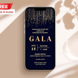 Puede incluir: La pantalla de un tel&eacute;fono m&oacute;vil que muestra una invitaci&oacute;n digital para una gala. La invitaci&oacute;n est&aacute; sobre un fondo azul oscuro con texto dorado y un dise&ntilde;o de purpurina dorada. El texto dice "Please join us for the annual of Winchester Charity Gala, Aug 15, Saturday, 7-11PM, Shore Hotel, 26985 Brighton Lane, CA 92630, Formal Attire, RSVP by June 10th, +123 1234 1234".