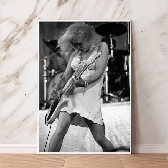 アート・デザイン・音楽 PORTRAIT OF A PERFORMER COURTNEY LOVE Courtney Love by Hedi Silmane: Portrait of a Performer