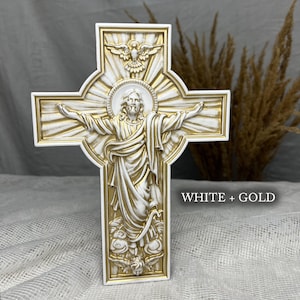 Holzkruzifix, geschnitztes Wandkreuz, religiöse Holzschnitzerei katholisches Kreuz religiöse Wandkunst christliche Wohnkultur