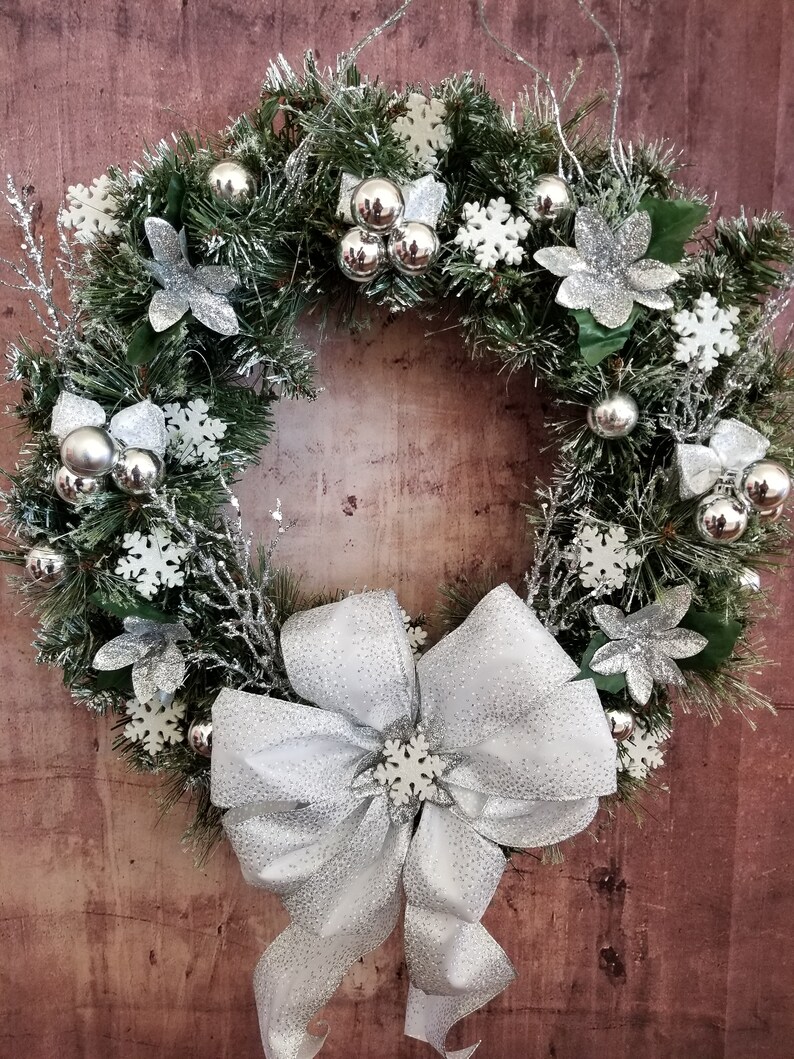 Christmas Wreath With Remote Control Lights Holiday Wreath Etsy