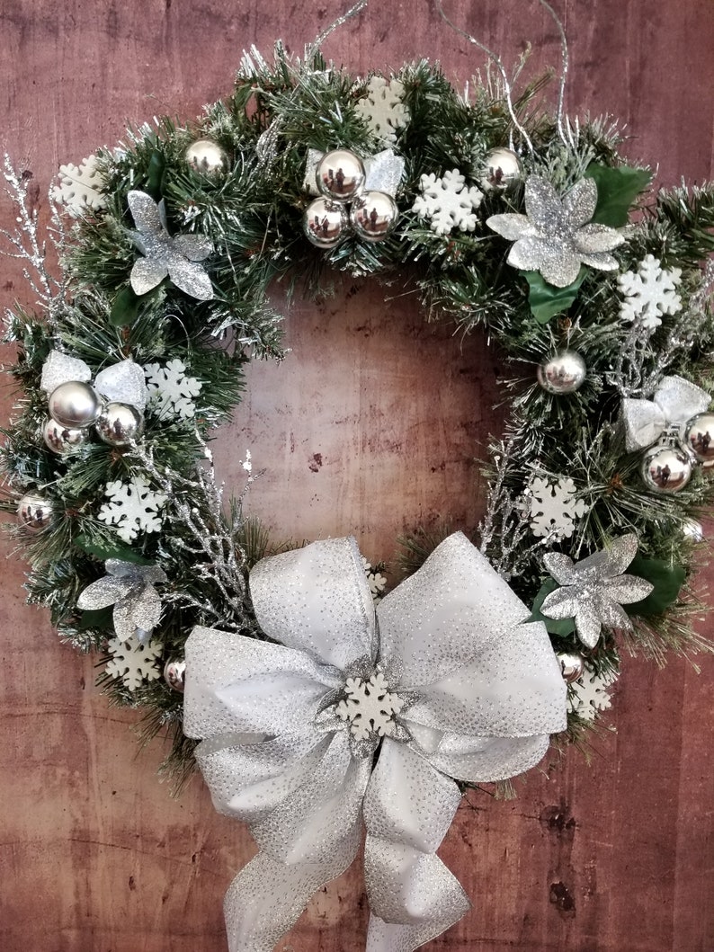 Christmas Wreath With Remote Control Lights Holiday Wreath Etsy