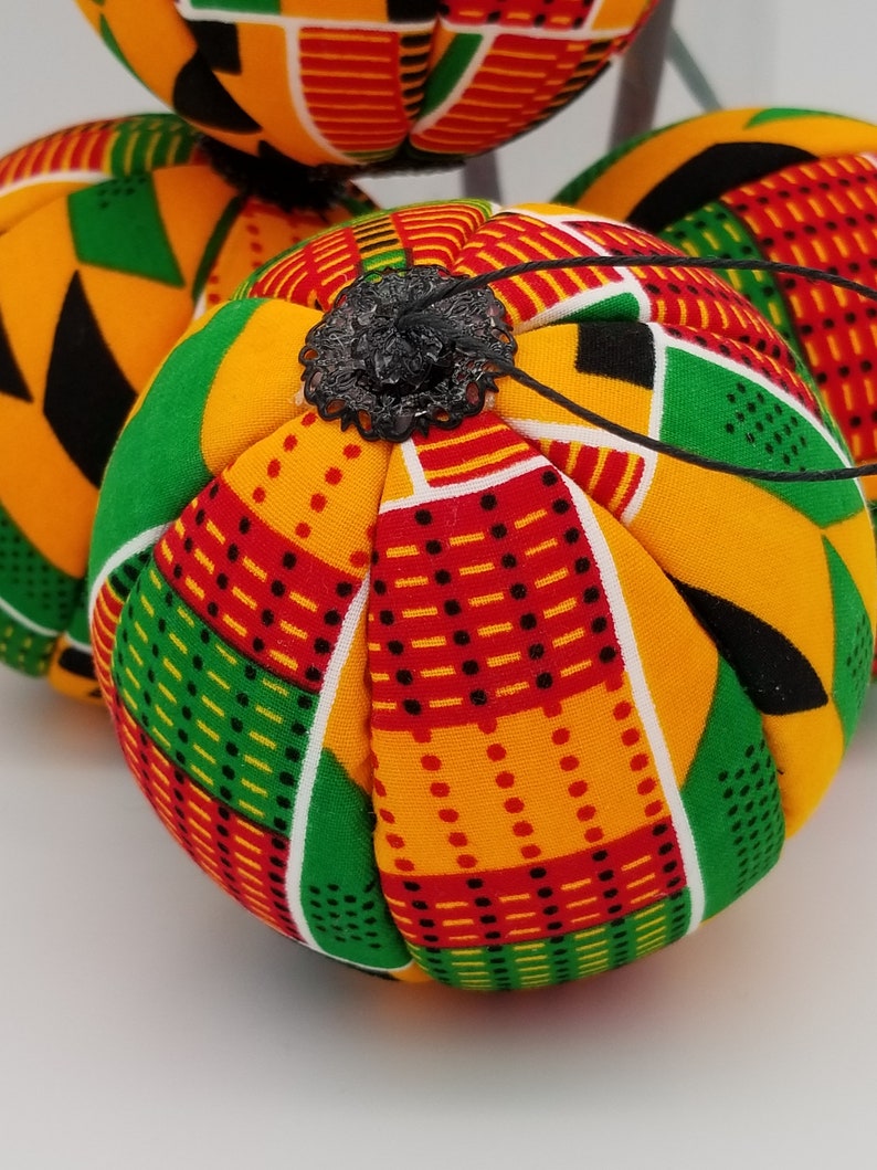 African Christmas Ornaments 4 PC Kente Ornaments Handmade Ornaments for Kwanzaa Year Round Bowl Filler Kente Gold/Green/Red